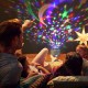 EUCOCO Sternenhimmel Projektor Nachtlicht Kinder 360° Rotation USB Batteriebetrieben Geburtstagsgeschenk Mädchen Jungen - BMRRHQ7B